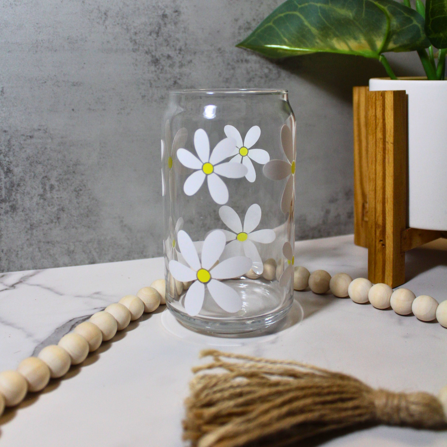 White Daisys 16oz Libbey Can Glass