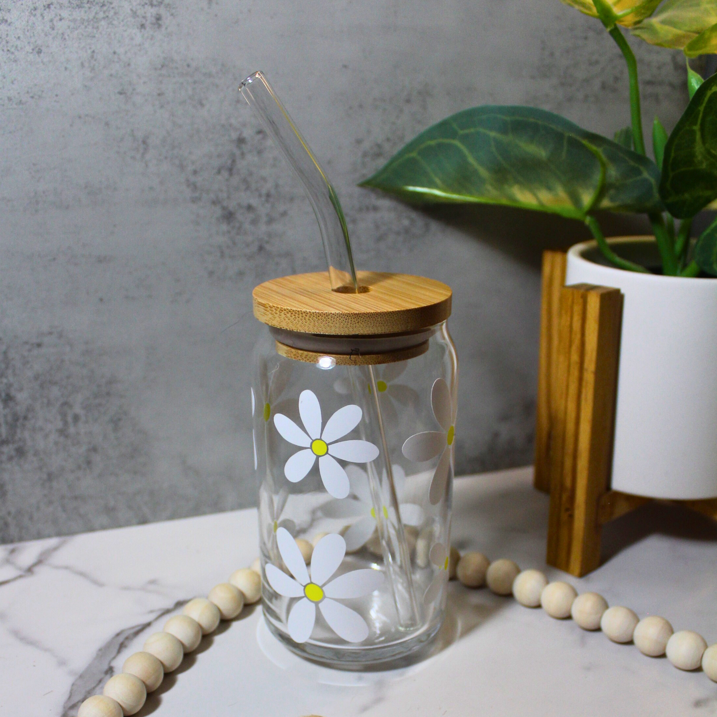 White Daisys 16oz Libbey Can Glass