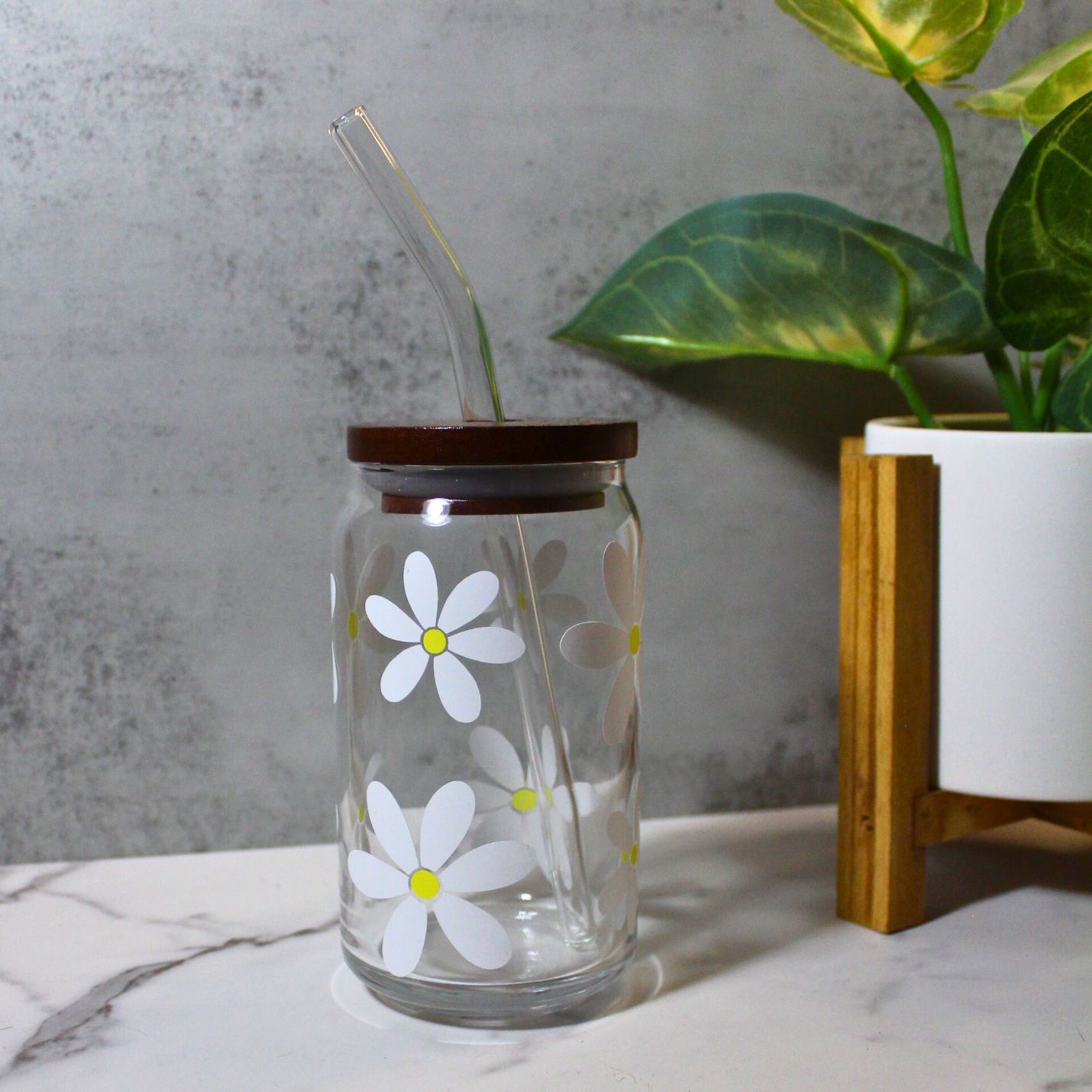 White Daisys 16oz Libbey Can Glass