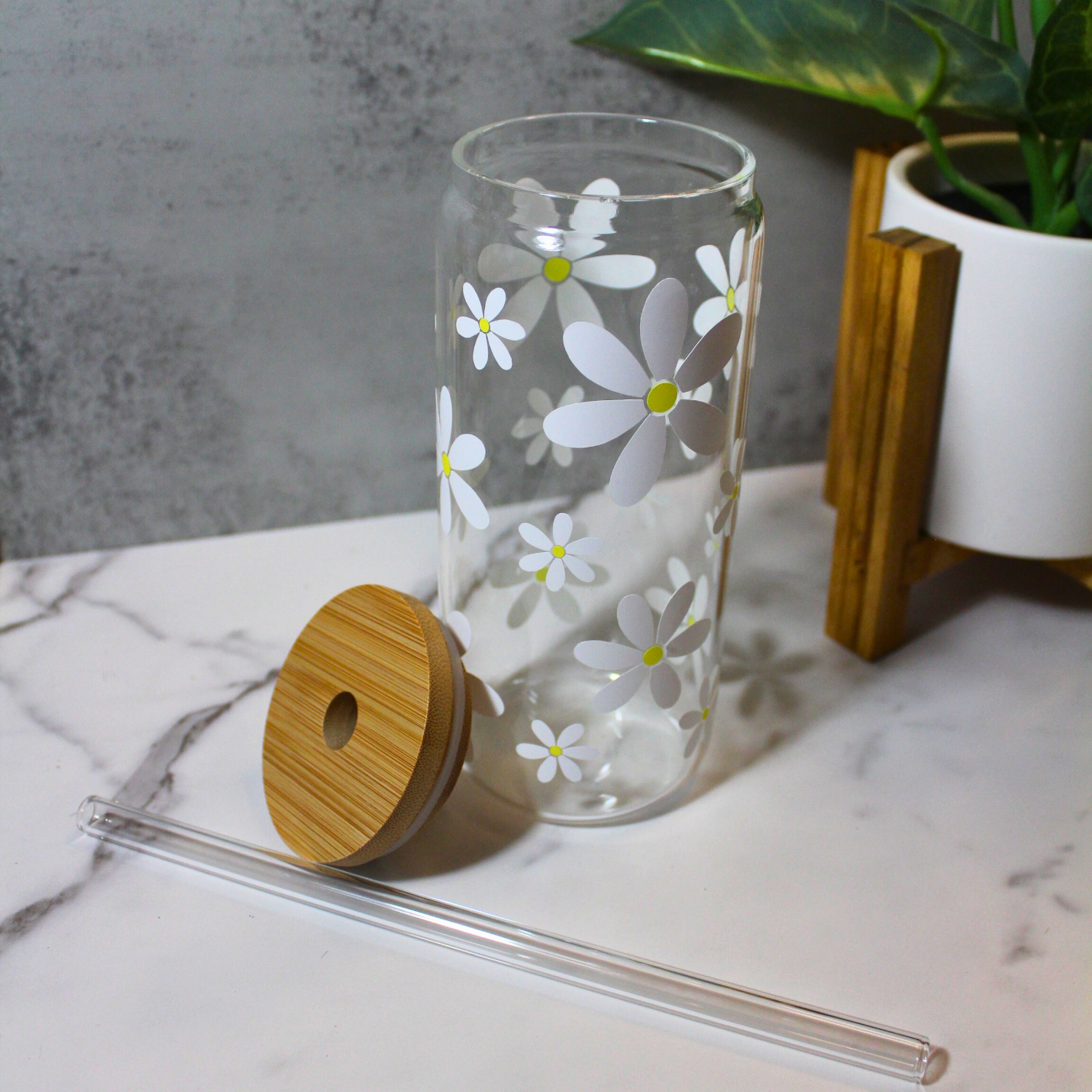 White Daisys Libbey Can Glass